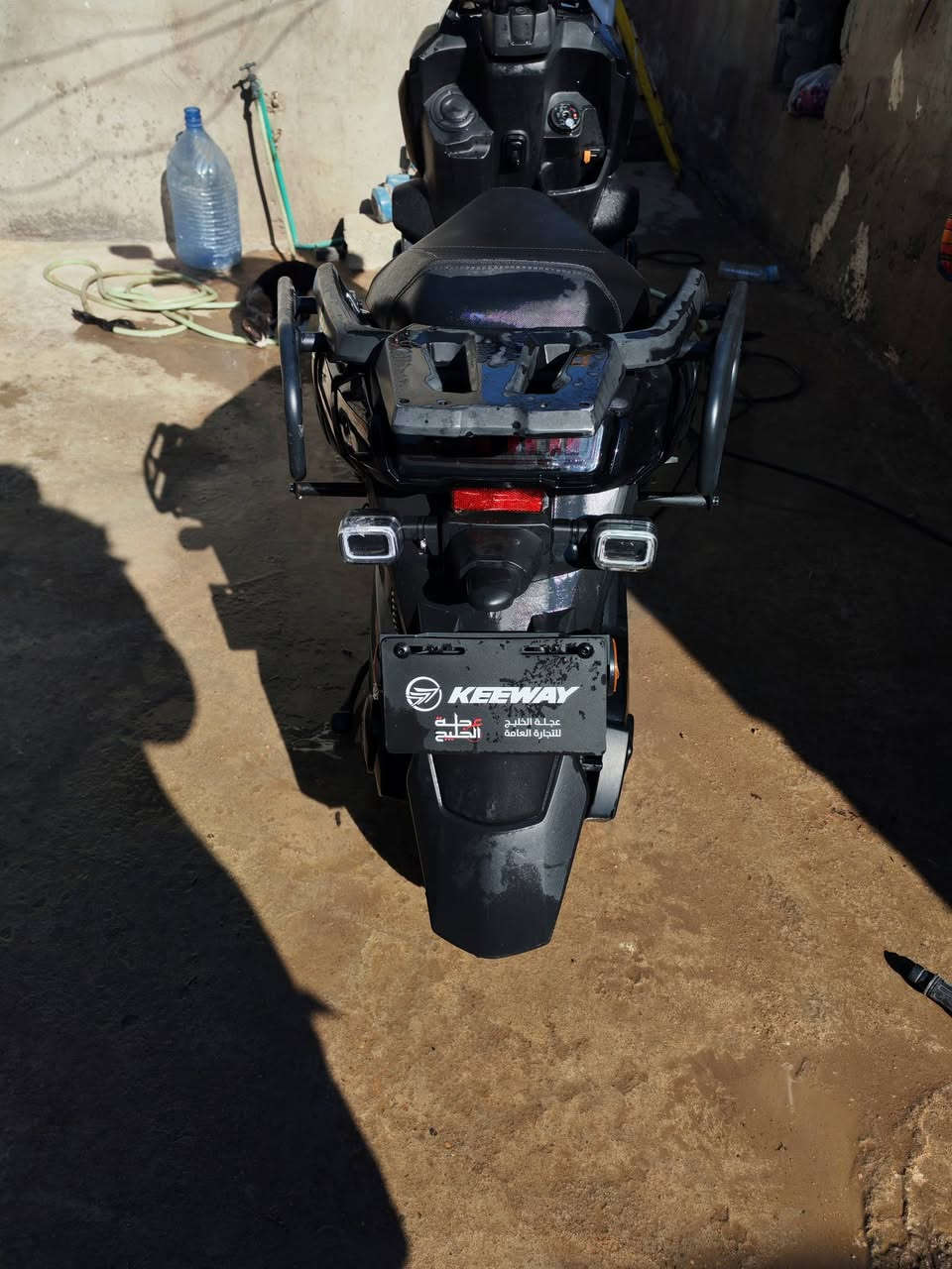 سلام عليكم دراجه اباجي مستخدمه شهرين وصل سعر وضمان من الشركه وضمان مني سعر
٩٠٠ قفل قفل قفل 
سبب البيع محتاج حبايبي اعتذر جوه ال٩٠٠
***********
