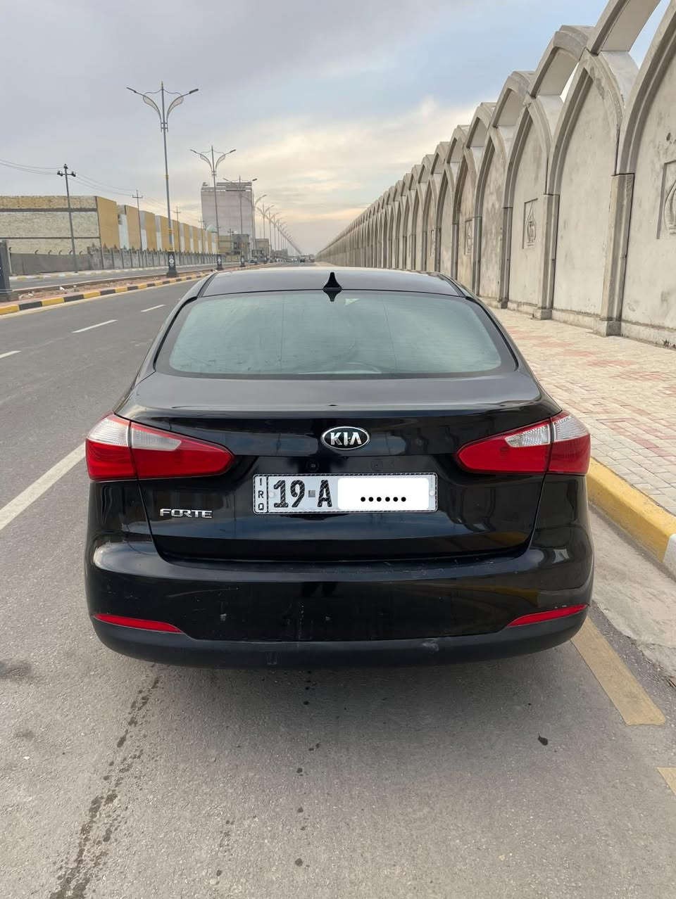 السلام عليكم ورحمة الله
للبيع كيا فورتي 2016 وارد امريكي داخله كلين فقط دعامية امامية والباقي ليبل واحد حداديه وكير ومحرك وكهربائيات جاهزه ونظيفه تبريد شغال مواصفات نص فول رقم كربلاء دولي معروضه ب110وبيها مجال مكاني كربلاء لاستفسار ***********
