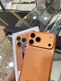 آيفون ١٧ برو ماكس • ٢٥٦ • بطارية ٩٩%