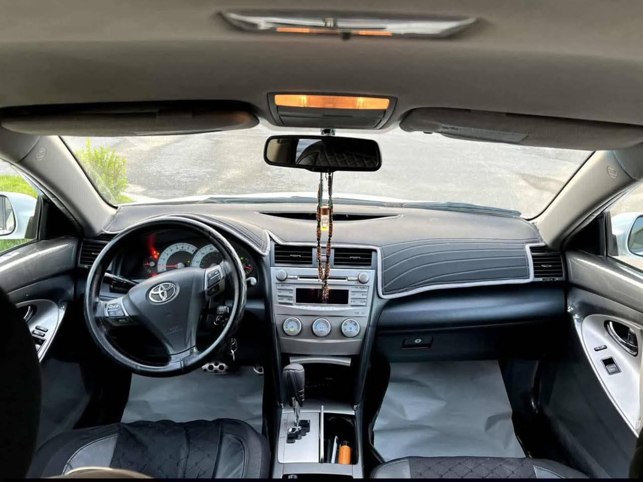 کامری se
کەندی  

2011

گێرو مەکینە بێ عەیب

180 هەزار ڕۆشتوە

ڕەقم تازە 

سەنەوی بەناوخومەوەتا تازە تا2027

سبوغ نیە 3 دانە تعدیل بارد هەیە

بێ عەیب بێ فەسەرف 
سعر 133
ژ.م***********

ڕەقم سلێمانی كركوك, العراق
