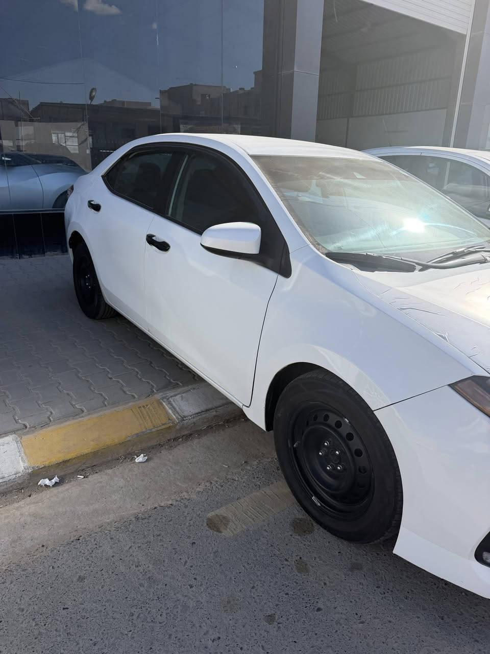 كورلا 2017أمريكيLE أبيض ثلجي

ضررها جاملغ وبنيد بدون دواخل الباقي مكفول

رقم سليمانيه جديد بإسمي

ماشيه 113ألف

مكاني تكريت 
السعر147ورقه

للتواصل ‭0771 224 5448‬
