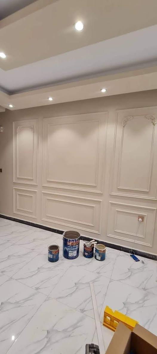 السلام عليكم
عمل كافة ديكورات داخلية جبس بورد 
متفرغ حاليا 
اي استفسار تفضل خاص او واتساب  
بغداد 
***********
