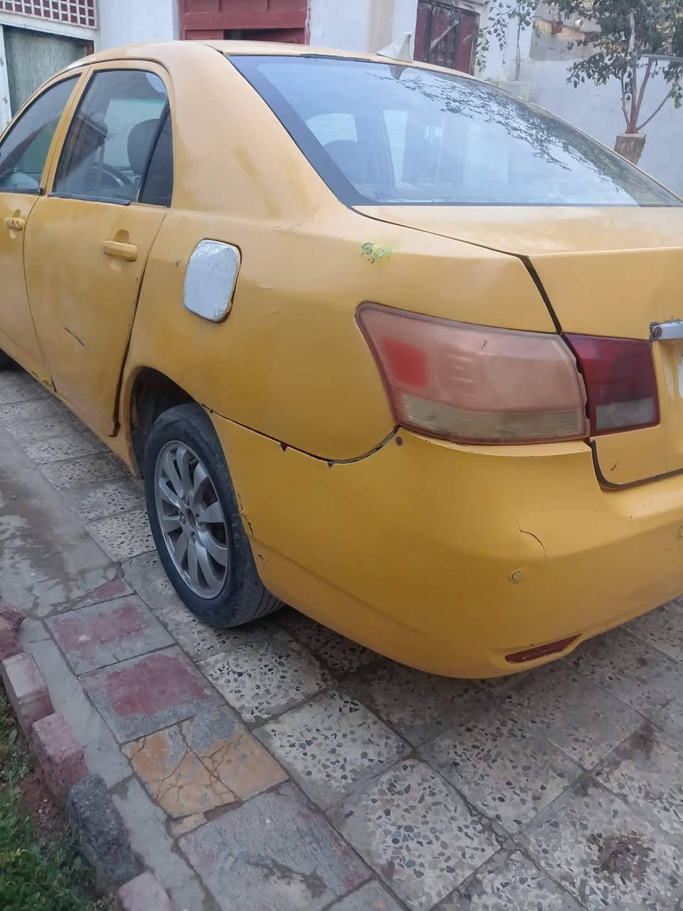 السلام عليكم بي واي دي البيع كير أو مكينه كورولاه ترايك بغداد شرط حداديه كارتون طخم تار جديد طخم سماعت مضخم ويل كب سياره حلوه جاهزه كهربائيات كلهه شغاله مكاني ناصرية قضاء الغراف وهاذه رقمي *********** السعر 18 أو بيهه مجال
