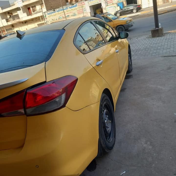 فورتي ٢٠١٧للبيع
العنوان بغداد الدورة 
حادث امريكة قبق جنطة
سيارة خير من الله 
السعر ١٠٥$
***********
