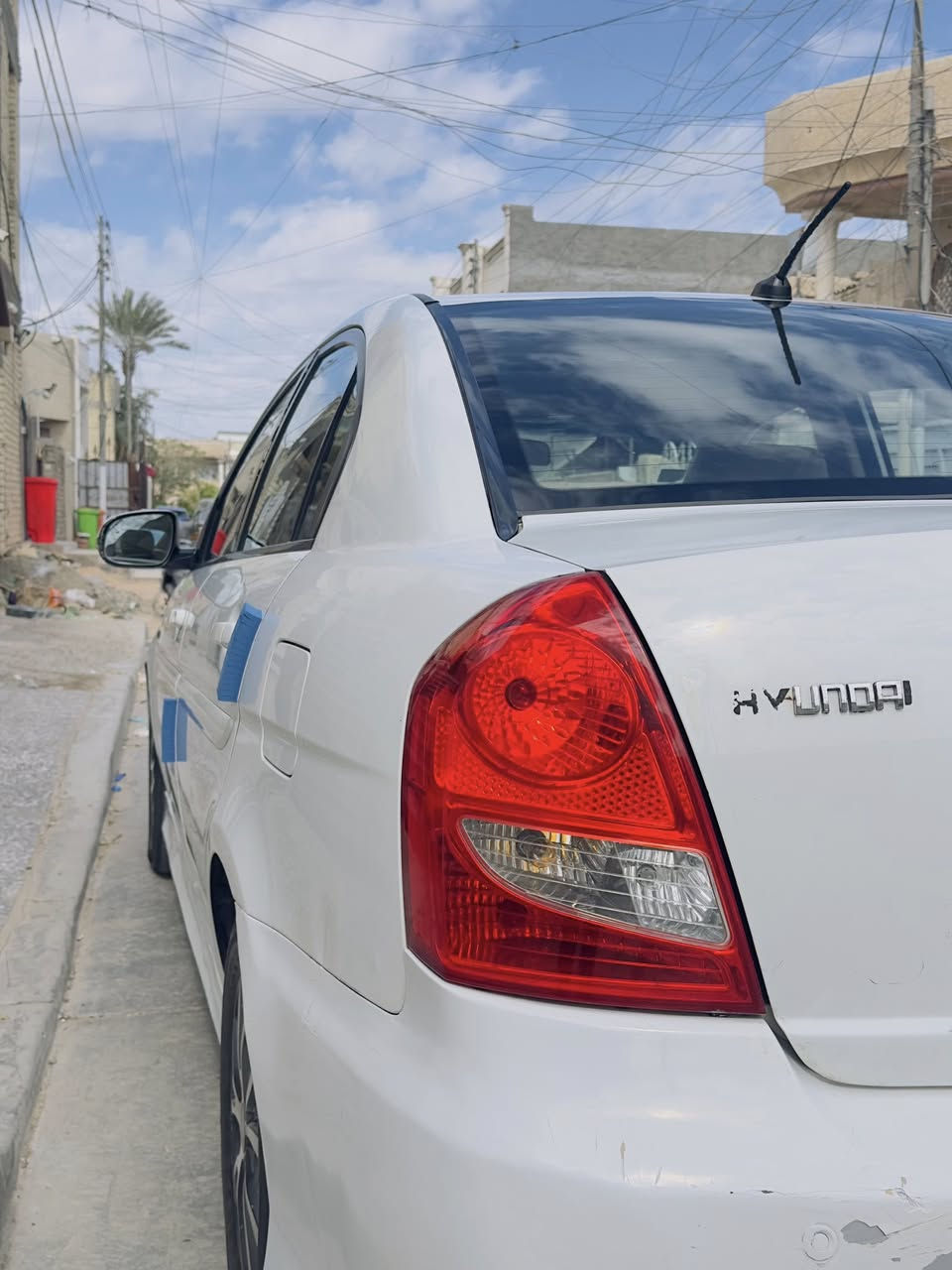 سلام عليكم 🫡
اكسنت 2011 خليجي محرك 1600 
سياره فول موصفات الشكل الرياضي 
تبريد ثلج ❄️ 
صدر جديد 🆕 
محرك مكفول ✅
كير مكفول ✅
سياره بيها بانوراما بيها سستم مال صوت جديد 
بيها دمام خلفي 
الداخل مالها جديد 🆕 
سياره بيها قطعه ونص باقي مكفول 
السعر عارضها 93 وبيها مجال شي بسيط 
مكاني بغداد حي الجهاد تجي بالواقع احلى من الصور 
***********  بي واتساب ☎️
