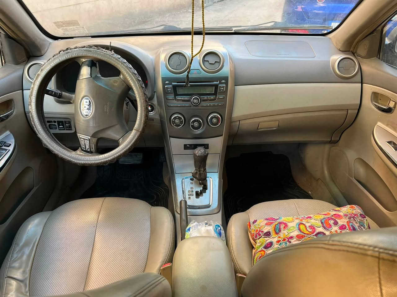 📣 إعلان بيع سيارة (بي واي دي - BYD G3)
المواصفات والتفاصيل:
 نوع السيارة: بي واي دي (BYD)
 الموديل / الفئة: G3 - محرك 1.5 CVT (اقتصادي جداً)
 ناقل الحركة (الكير): أوتوماتيك
 اللون: فضي (سيلفر)
 الرقم (اللوحة): بابل -   خصوصي

 

العنوان (مكان تواجد السيارة): بابل / الحلة

للتواصل والاستفسار: [0781279819]


**إذا كنت صاحب هذا الإعلان وتريد حذفه لأي سبب، رجاءا أرسل رسالة إلى الدعم الفني**