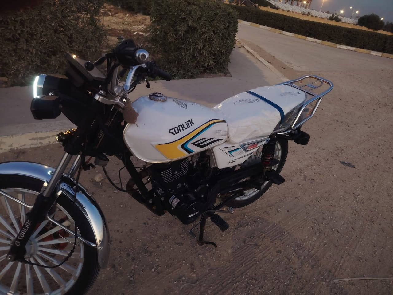 سلام عليكم شباب سيفان موديل 2024
الشكل الجديد 
ويل عدل 
الدراجه شوفت عينك نضافته 
مكاني حله قرب بوابه ابو خستاوي 
السعر 700 وبيه مجال لل طيبين


**إذا كنت صاحب هذا الإعلان وتريد حذفه لأي سبب، رجاءا أرسل رسالة إلى الدعم الفني**