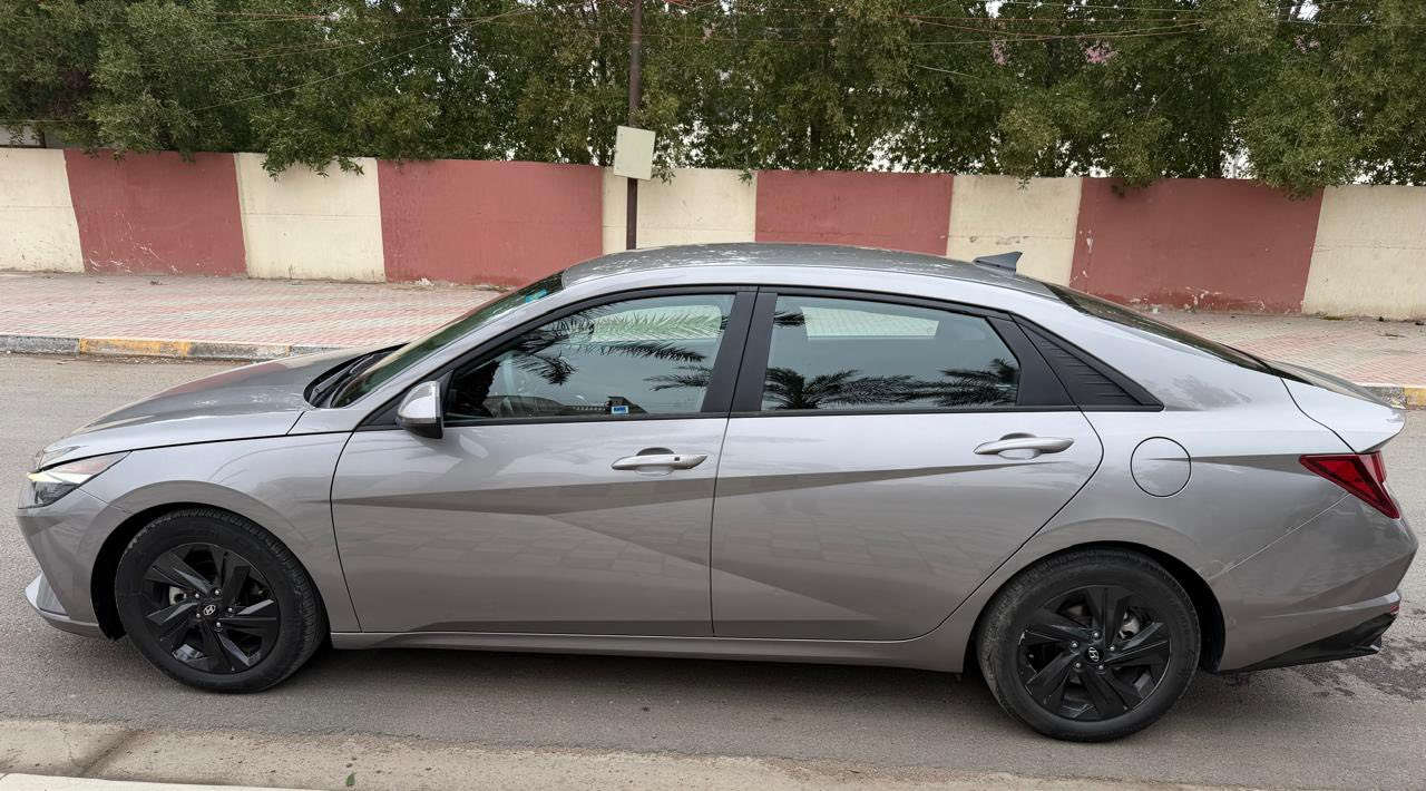 النترا  2023 وارد امريكي  رقم بغداد بصمه قيادة ذاتية 
داخله للعراق كلين وهنا صار بيها صبغ جاملغ وباب صفحة اليمين حادث خفيف .دعامية الخلفية للجمالية ماشية ٣٤ الف ..سيارة جديدة. 
مكانها بغداد
السعر / 160 وبيها مجال
الاتصال/ ***********
