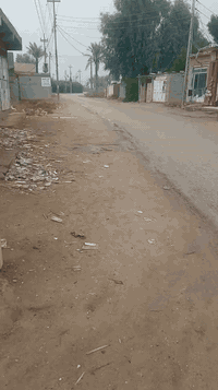 بــمليون و بي مجال دار طابقين العامريه كربلاء المقدسه 
مساحه الارض 430 م بناء 170 متر 
جنس الارض طابو زراعي سند 25 
طريق كربلاء—طويريج عمود 208 
يبعد عن مرقد الامام الحسين ع 10ك.م
يبعد عن طريق زوار الاربعين 500م 

بــــعـــــض مــــــواصـــــــلات الــــــــــــدار
1-ديوانيه 
2-استقبال
3-صاله
4-مطبخ 
5-5 غرف.   {واحده ملحقه بحمام داخلي + 3 غرف كبار+غرفه صغيره}
6-صحيات 2 داخلي و خارجي  ﴿حمام و تواليت﴾
7-منور خلف الدار
8-ساحه المنزل 270م  مقسومه إلى قسمين   القسم الاول مقرنص و القسم الثاني حديقه 

9-الدار محاوطه بشجر الكابرس الذي لا يقل ارتفاعه من 5م 

10- يوجد موقف سياره واحده

للاستفسار ***********
               ***********
