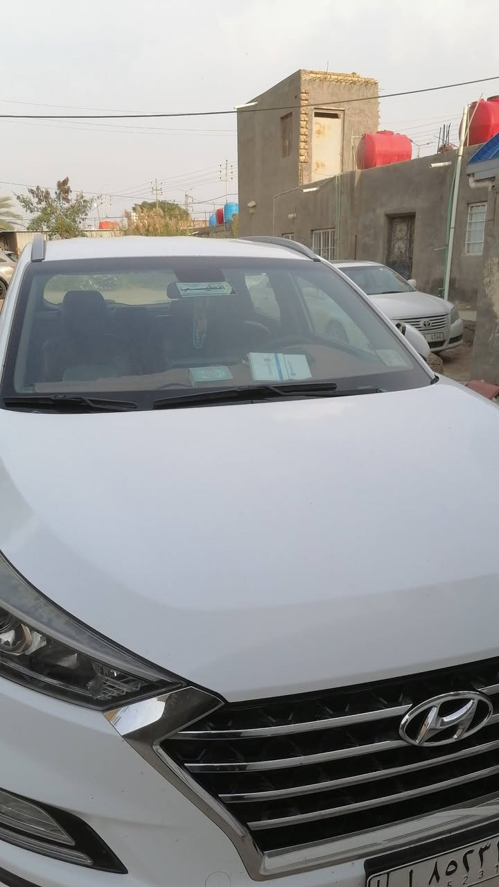 توسان ٢٠١٩ السياره مكفوله من الصبغ  فقط بارد الكاصد ماشيه ١١٦ الف  السعر ١٨٥ وبيه مجال ت ***********
