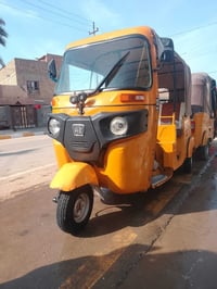 تكتك نظيفه وجاهزه موديل 2020 السعر سته ونص وبيها مجال للشراي للاستفسار...