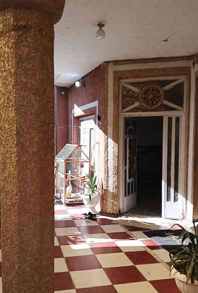 (( نقدا أو أقساط))
جنس العقار/ سند زراعي 25 
نوع العقار/ دار سكن 
المساحة/ 300م واجهة 20م ونزال 15م 
الموقع /بابل - الحله - ورديه داخل قرب مدرسة مالك الأشتر الابتدائية يبعد عن الشارع العام 15م وشارع فرعي 8م وخدمات متوفرة.
التفاصيل/ 
الطابق الأول/ إستقبال وغرفة نوم وكلدور واسع ومطبخ ومجمع صحيات داخلية وخارجية.
الطابق الثاني/ غرفتين نوم مع بالكونه مطلة على حديقة الدار وصحيات.
السعر/ 95 
للاستفسار مراجعة مكتبنا أو الاتصال بنا على الارقام التالي:-
( واتساب متوفر)
***********
***********
