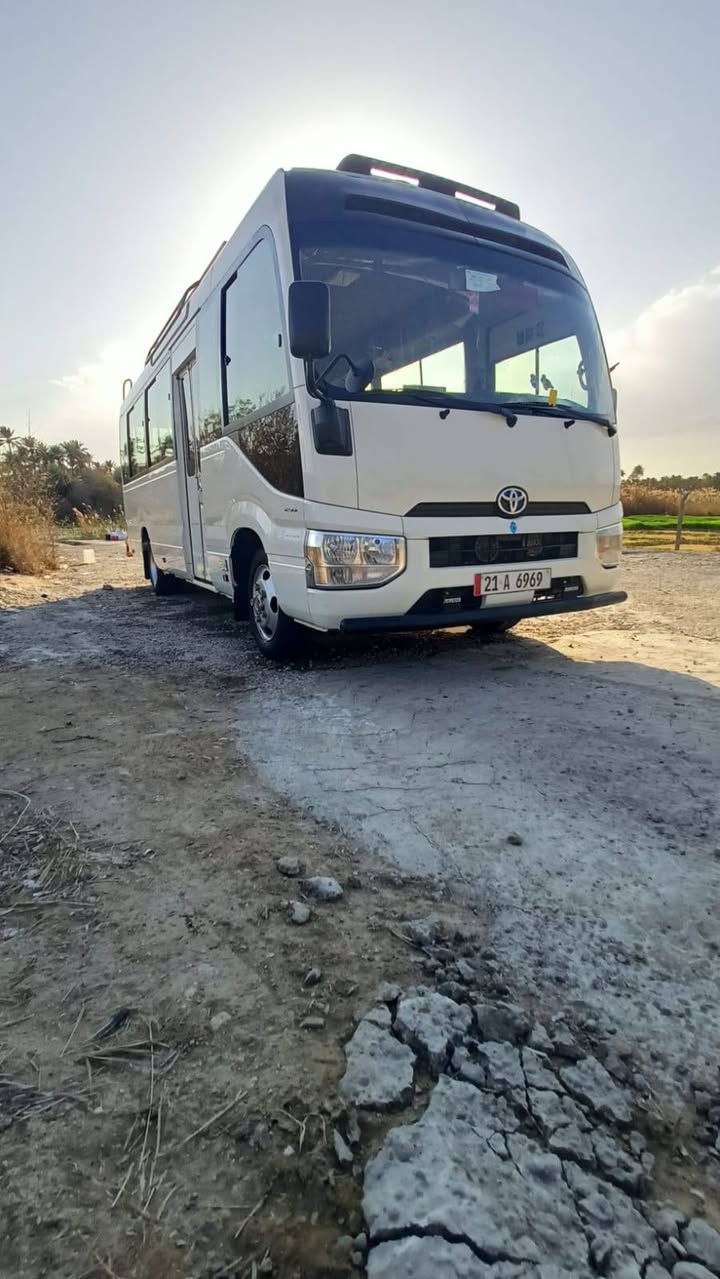 سلام عليكم  كوستر للبيع موديل 2018 سياره جديده جاهزه للعمل كشن استاركس تخم تاير انتاج 2025 تبريد محور دوشمه وتلبيسه سياره جاهزهه للخير للاستفسار *********** نجف الاشرف
