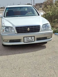 تويوتا ملكه • ٢٠٠٢ • القرنه