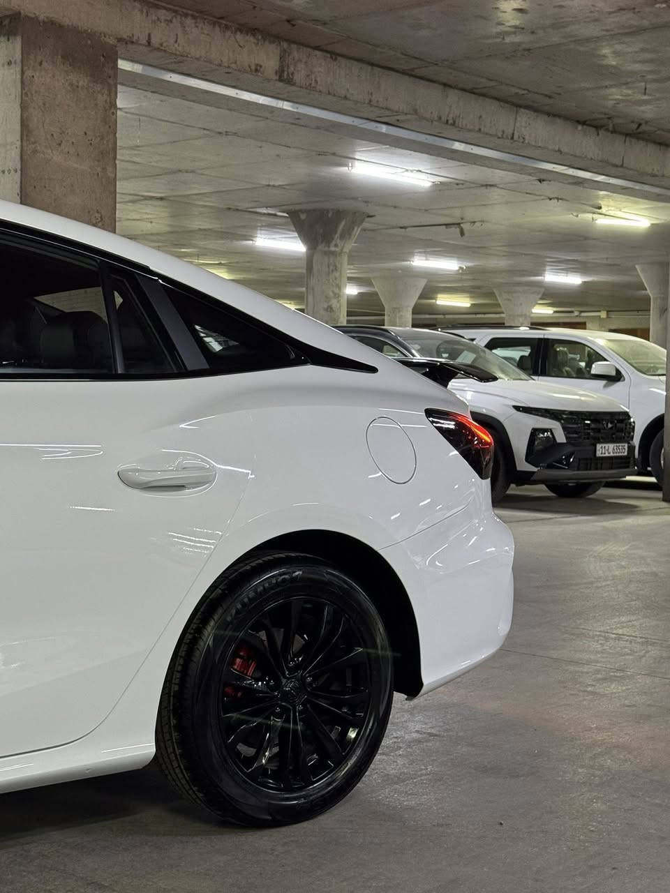 Mg gt 2025
للبيع فقط
محرك 1.5 تنفس طبيعي

فول مواصفات 
- فتحة سقف
- 4 كامرات
- اوتو هولد
- بصمة دخول
- هاند بريك دكمة
- كشنات جلد
- تبريد قطعتين
- CarPlay على الشاشة البلادية
- اضائة داخلية متغيرة
- اضافات black edition 

ماشية 10,000 وقابل للزيادة
السيارة نظيفة جداً بحالة الزيرو 

السعر 122 ورقة وبيها مجال بسيط جداً
*********** بغداد
