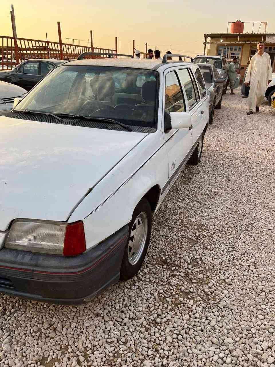 السلام عليكم أوبل كاديت 1991 رقم قادسيه صاحبه الشرعي موجود كفاله َمن الضربه بيها مكانات صبغ محرك 1600 جديد تخم تاير حداديه تمام السعر 22 ***********
