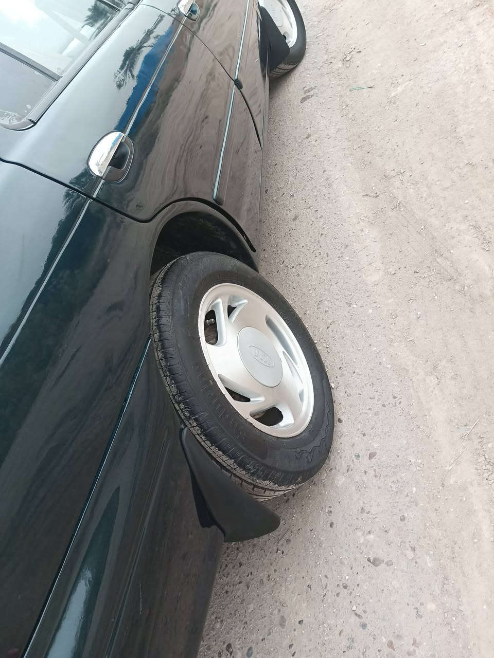 للبيع موديل 95 رقم بغداد محرك مفتوح كير عادي مصبوغه جماليه بدون حادث صبغ فرن سياره جاهزه.من كلشي سعر 36 بابل شوملي ***********///***********
