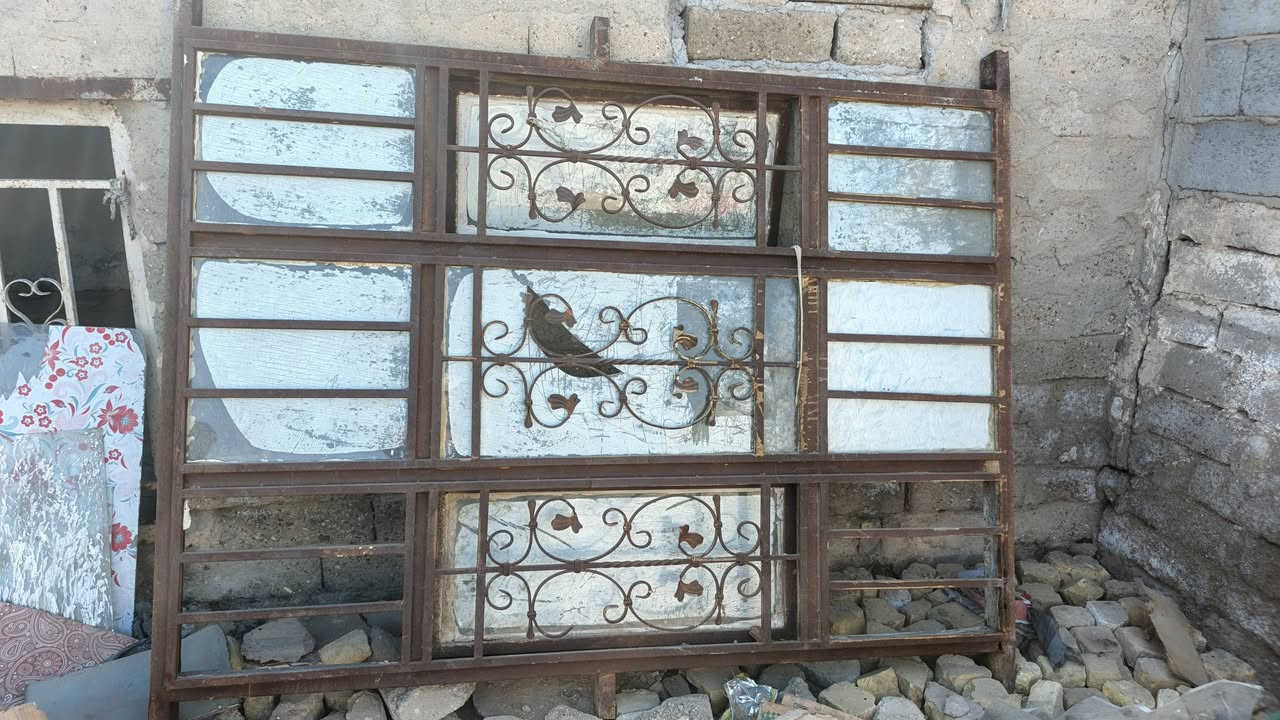 شبابيك مستخدمه للبيع نوعيه ثقيل للستفسار الاتصال عل الرقم او مراسله الصفحه *********** بيه واتساب العنوان ابو رمانه حي الخليج
