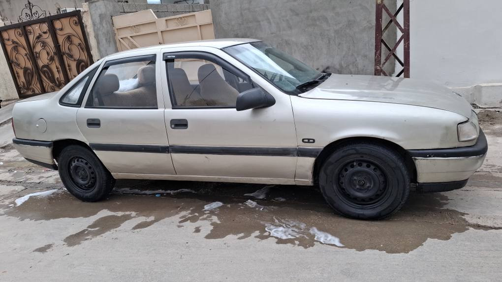 اوبل فكترا رقم سليمانية دولي سنوية ٢٠٢٦ شهر٢ بطاقة بنزين موجود محرك ٢٠ لاصرف ولاصوت ساعة يشتغل كير عادي كيرمحرك شرط ٤طايرات سبير جديد بطارية جديد سيارة لاحادس ولاقطرة معجون فقط هيلالات كول عل بيلاد باقي بدنة بيلاد صدرامامي خلفي توبة بريك ٤ديسك ABS كهربيات كيجات تتفية كول شغال سيارة ماشاللة حيل ناعم نشط قفل مركزي ريموت مابي مصرف ابد سعر ٣٧ مجال بسيط خابر تدلل *********** كركوك, العراق
