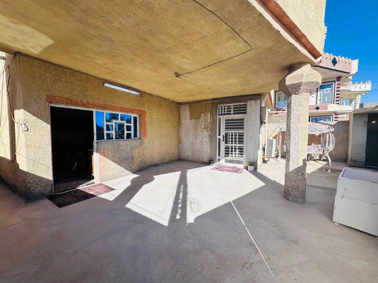 ‏السلام عليكم 
‏🏠 بيت ركن طابو ملك زراعي على ٢٥ في المنطقة تقاطع حساني مقابيل بيت مشيوح 
1️⃣ البيت يتكون من استقبال ٨*٤ 
2️⃣المطبخ ٥*٤
3️⃣غرفتين نوم ٥ * ٤
4️⃣صحيات ٢ داخليه وخارجيه
5️⃣المساحة ٣٠٠ متر 

السعر خاص اواتصال 👇‬

***********
***********
