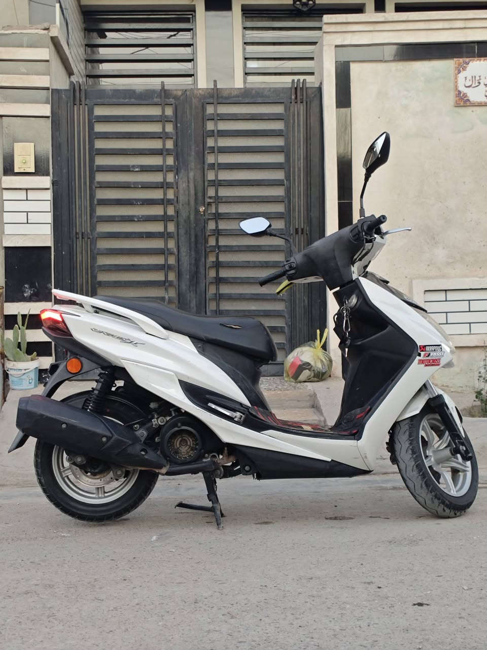 سكنس شمعه موديل 18 مكاني زعفرانيه السعر 12 ورقه وبيها مجال بسيط❤️‍🩹
***********
***********
