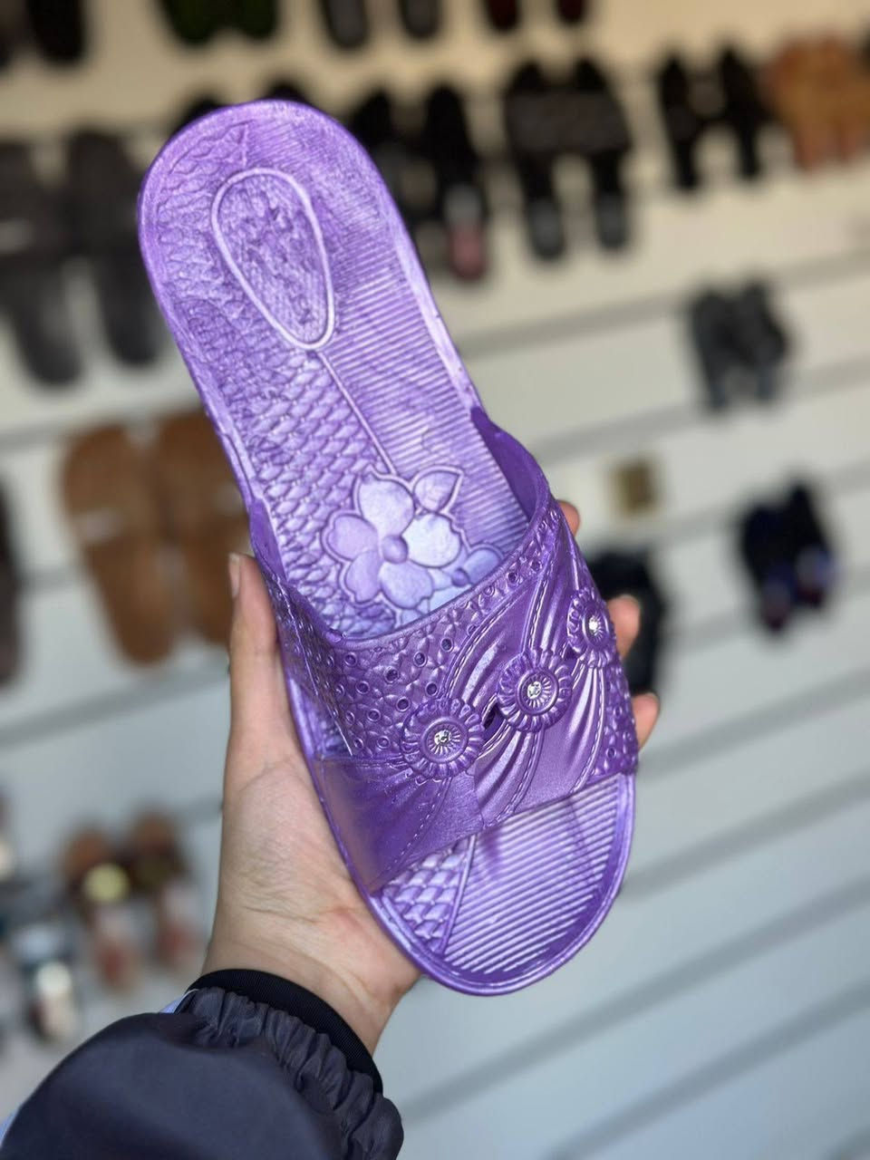 معطر نسائي خشن
القياسات ٣٨-٤٢ 
التعبئة ٢٤ زوج
السعر الكارتون ٢٦ الف
📦 توصيل متوفر لكل المحافظات
📲 للطلب راسلونا خاص والتفاصيل عبر الواتساب 
‏تابع قناة احذية الفهد في واتساب: https://whatsapp.com/channel/0029Vb7Ow4FKmCPOYhV2Kq0j


**إذا كنت صاحب هذا الإعلان وتريد حذفه لأي سبب، رجاءا أرسل رسالة إلى الدعم الفني**