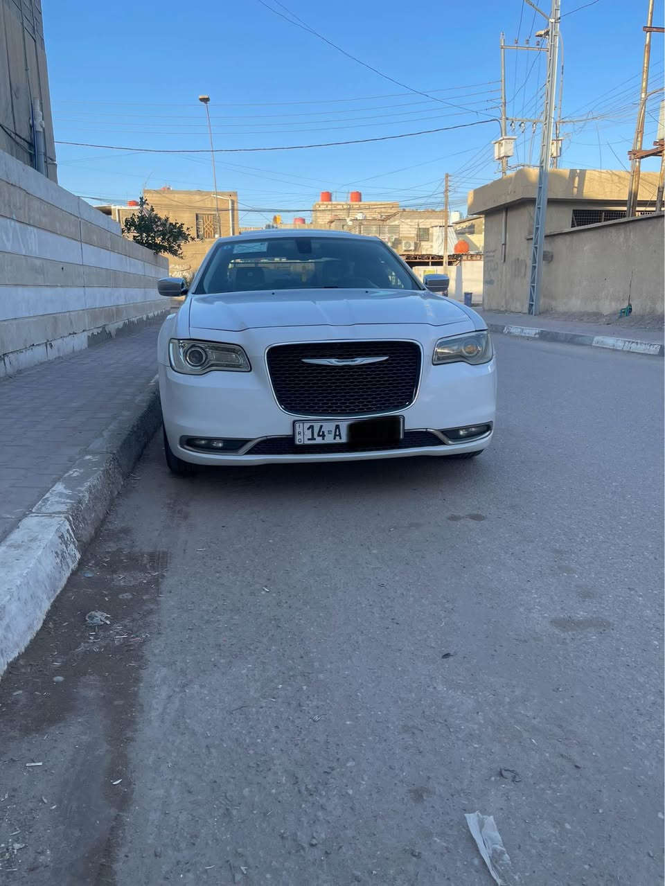 اوباما 2015 كلين تايتل فقط تكحيل كارت بلداير. سياره فول مواصفات نوع C.  سياره رقم بصره  جاهزه من كلشي 
مواصفات بنوراما برده خلفيه. كشن حار بارد مرات قلاب ستيرن كهربائي السعر 220 وبيه مجال بسيط كلش رقمي *********** البصرة, العراق
