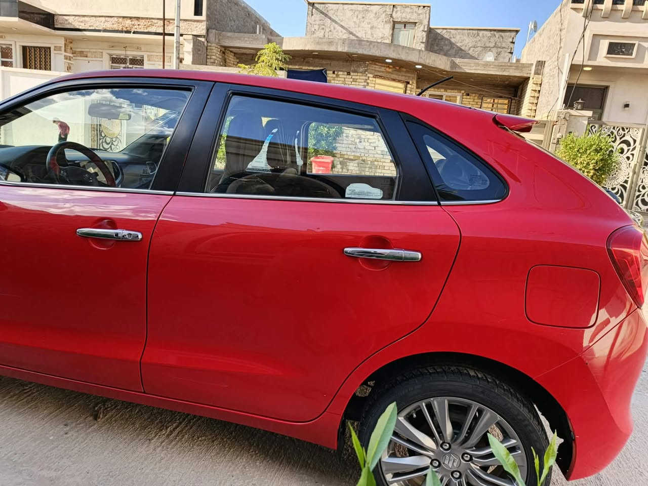 السلام عليكم سوزوكي بالينو سياره وارد خليجي سياره حلوه بدون صبغغغ وضربه بيها بس بارد سياره ربع متصرف عليها مال جناي موديل ٢٠١٨ مواصفات شاشه بصمه بضمه ابواب صندوك شاشه اعطال تحكم ستيرن قفل سرعه سياره حلوه احلى من صور تبريد ثلج  السعر ٨٨ قفل قفل قفل مكاني بغداد المنصور ***********
