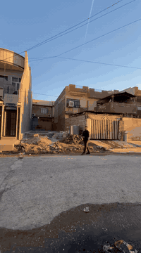 عرض مميز
قطعة ارض مساحة 115متر مع واجهه 6

يمكن بيعها على شكل:
هيكل طابق واحد 
او بيت كامل طابق واحد

او هيكل طابقين 
او بيت كامل طابقين

حي الوحدة قرب كلية الحدباء

مساحة 115متر مع واجهه 6

***********
***********
 #بناء #خرائط #مقاولات #عقارات #ارض #هندسة #حديث #مجموعة_الهدف_العقارية #تجاري
