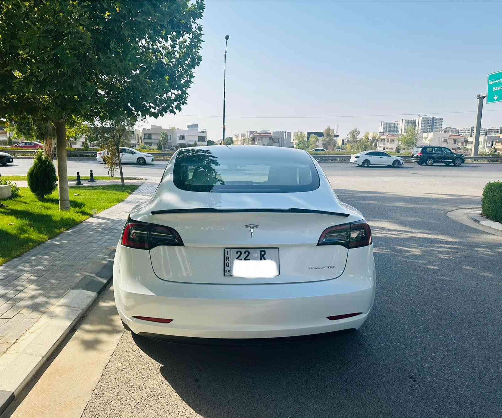 Tesla model 3 dual motor long range 2023🔥

30 hazar km roshtea🔥

1 parcha bas bonet 

Erbag sukan bn pe

Patre ba shart

Pesh u psht ba shart

Full fulll nau spe 
***********
ئەگەر موشتەری نی سەرمان مەیەشێنە لەگەر رێزم❤️ أربيل, العراق
