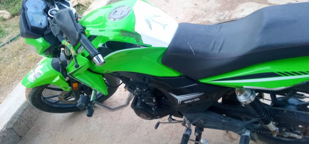 سلام عليكم دراجه لبيع هيومه موديل ٢٢
لوحات وسنويه تحويل ثاني يوم دراجه حلوه 
***********
