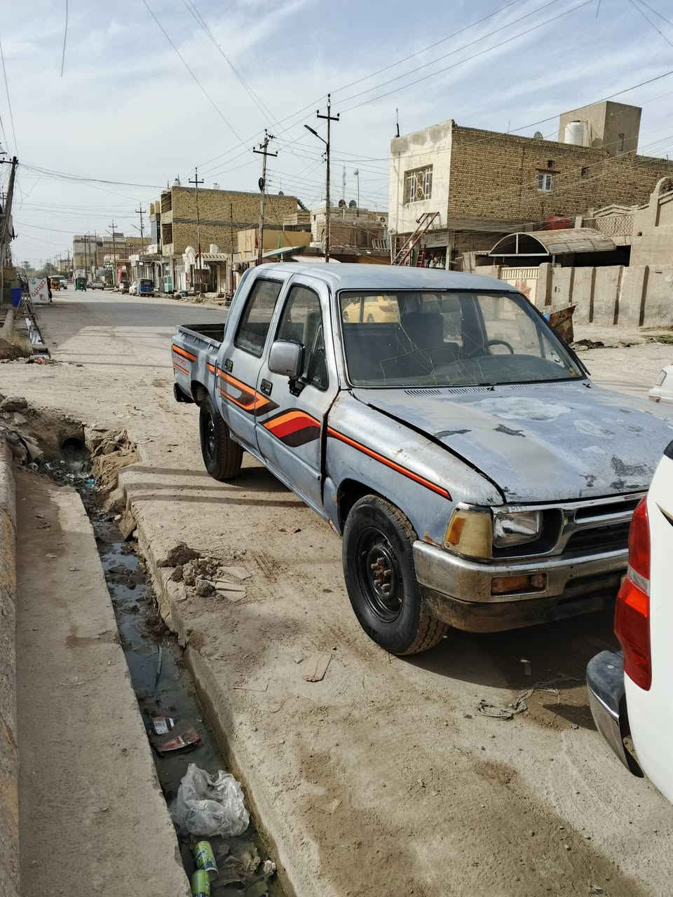 سلام عليكم بيكم تيوت مديل 89سياره جاهز مكينه كير حداديه خير من الله سعر 30وبيه مجال شراي يتصل ***********
