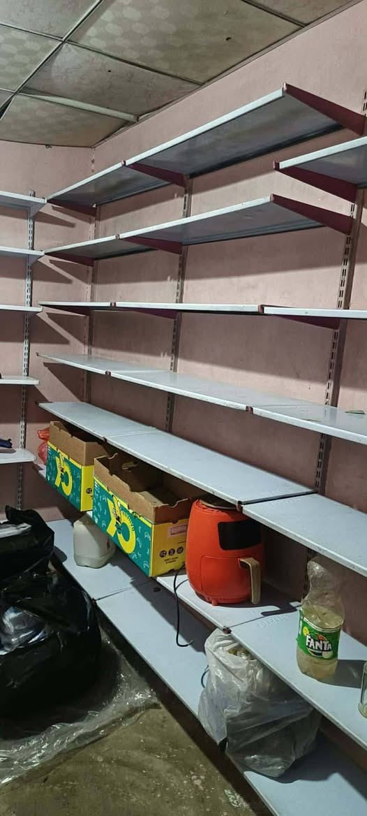 رفوف للبيع مع المساطر سعر 150بيع مستعجل


**إذا كنت صاحب هذا الإعلان وتريد حذفه لأي سبب، رجاءا أرسل رسالة إلى الدعم الفني**