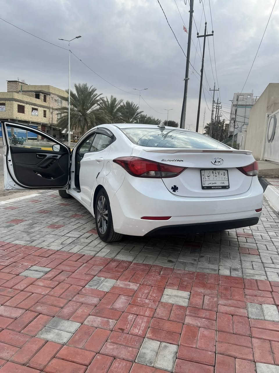 سلام عليكم
النترا( 2016 ) 

محرك ( 1800cc )

ماشيه ( 192000 )

وارد ( امريكي ) 

حادث امريكه غرق 10 بلميه مامأثر 

حادثها بل عراق جاملغ امامي جهت السايق صبغ فقط ليبل (واحد السياره ) وبيها  باردات خفيفه موجوده بكل سياره هاي و قبق الجنطه مشلع صبغ ماصابغه مغلفه فابلون فقط 

(المواصفات )____________
 
نضام ECO
 
مثبت سرعه

كشنات مخمل حضن 

منضومه زنون اصلي 

 تبريد ثلج ❄️

تدفئه 

السعر    ( 118$) 
وبيها مجال بصييط

الرقم ***********
الرقم ***********

مكانها كربلاء
