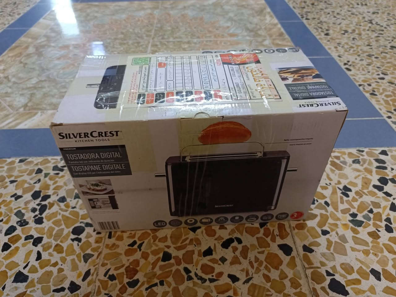 السلام عليكم عندي هذا التوستر من ماركه silver crest للبيع جديد بكرتونه يحمص التوست وصمون وحتى يفيد خبز سعره 30الف 
مكاني حي الاربجية


**إذا كنت صاحب هذا الإعلان وتريد حذفه لأي سبب، رجاءا أرسل رسالة إلى الدعم الفني**