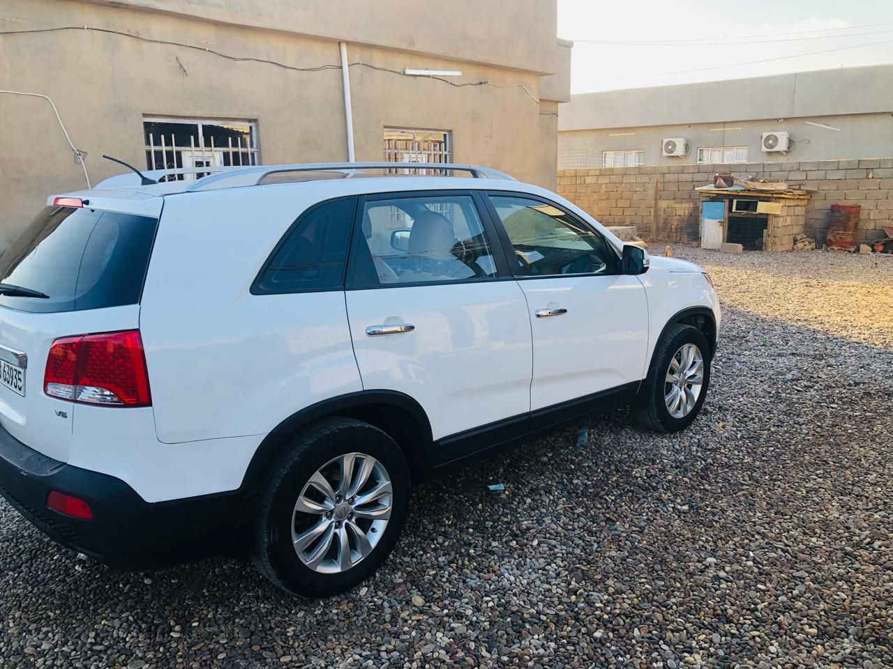 سيارة سورينتو موديل 2010 سلندر 6 وارد خليجي 
فوول بصمه مبدل چاملغ قطعه وحده بدون صبغ سياره مفوله واحد على واحد رقم اربيل باسم اخوية تحويل شوكت ما يعجبك احنا حاضرين السعر 158 وبيها مجال شي قليل نظام قسط عادي بس مقدمه من شده وفوق
رقم الهاتف ***********
