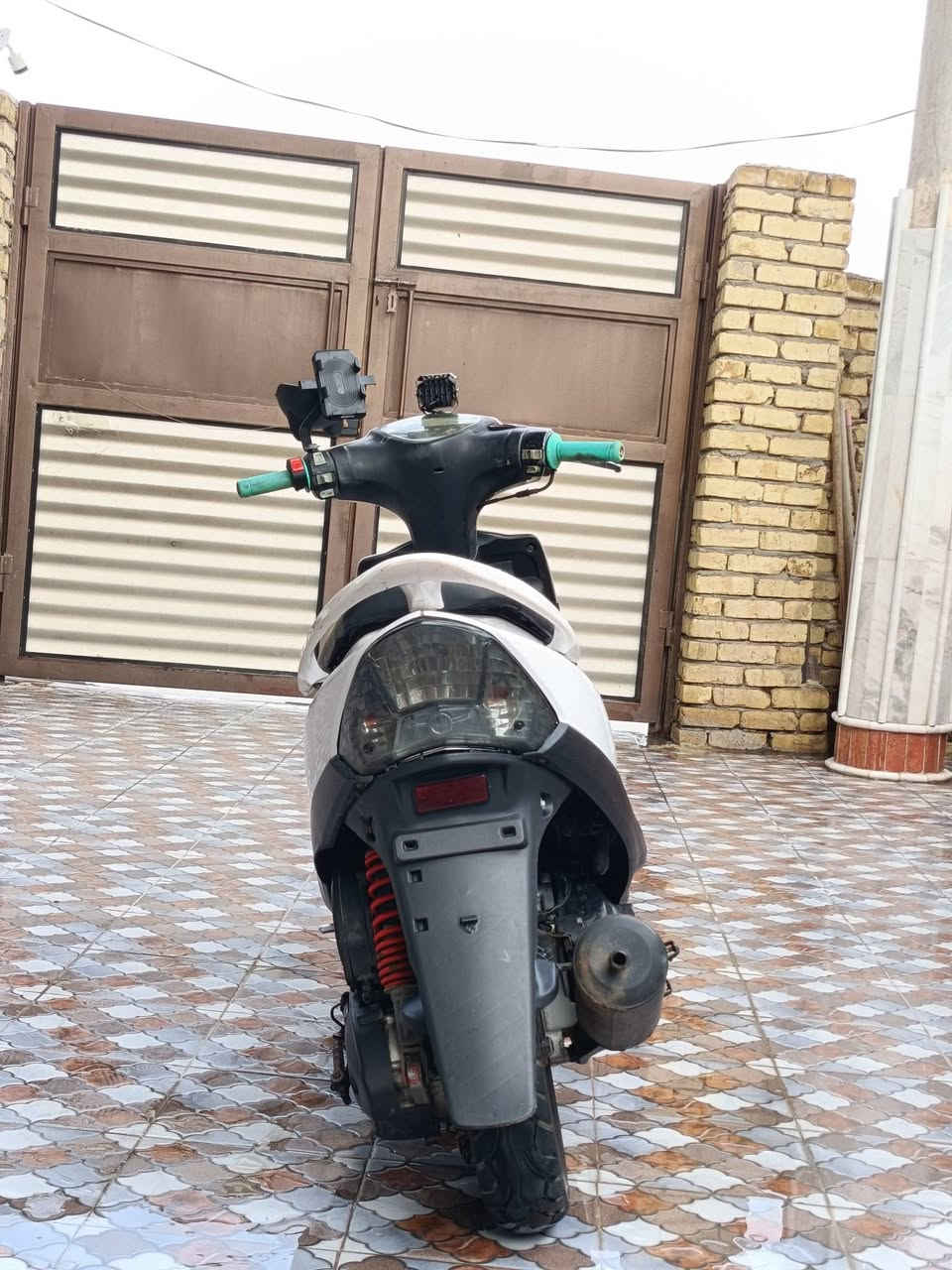 سلام عليكم
دراجه ماكس عدله مفتوحه 
دراجه حلوه شلعه ومعدل تخم كلجات جديده 
عنواني كوت/طشاش/جامع حسن العسكري
تفاصيل وسعر خاص او اتصل***********
