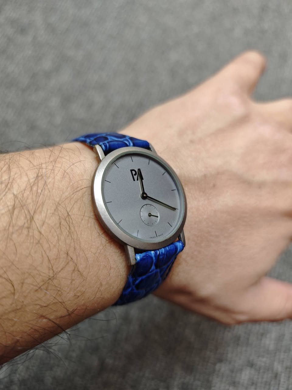 سلام علیکم. 
ساعە سویسری اصلی للبیع. باتری. مكینه عملاق 16 حجر. سنتر ثوانی منفصل. قطر رسمی ناعم 34. سعر 60 الف.


**إذا كنت صاحب هذا الإعلان وتريد حذفه لأي سبب، رجاءا أرسل رسالة إلى الدعم الفني**