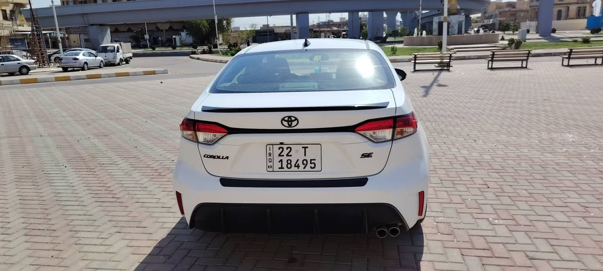 السلام عليكم
*للبيع سيارة كورلا 2024 امريكي مواصفات SE فول* 🚗

- *الفئة*: SE فول مواصفات ما عده الفتحه 
-*هند ابريك كهربائي رادار امامي خلفي ثلاث بصمات ابواب وتشغيل وصندوق مثبت سرعه تحديد مسار قيادة ذاتيه مصباح ابيض زنون الشركه اشاير لايت شفط كامره اماميه وخلفيه 
كير ثلاث انضمه اسبورت عادي اقتصادي ECO
داخل لونين تبريد تدفئة شاشات عدد 2 اسبير ما نازل 
ويل كب اسبورت طخم تاير جديد 
- *اللون*: أبيض لؤلؤي 
- *الممشى*: 28 ألف كم فقط
- *الضرر*: بنيد فقط بدون دواخل نهائياً 
- *الحالة*: مكفولة من الشاصي والغركان، مكينة وكير وحدادية توب شرط

للتواصل واتساب: [***********]  
المكان: الشرقاط
