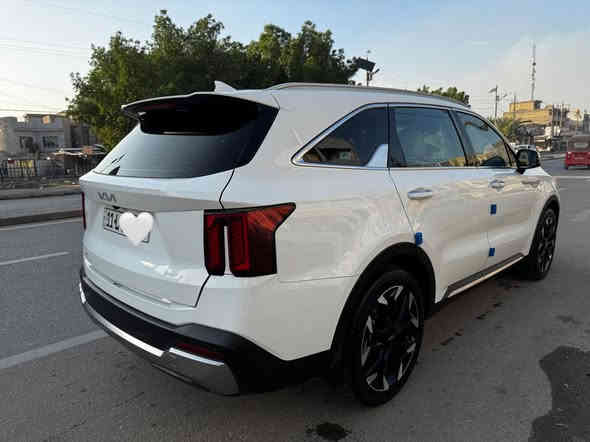 بــ 295 رقم بغداد بأسمي
سورنتو 25 خليجي زيرو شركة نم 

محرك 6 سلندر 
كير ماوس
قمارة حديد 
ويل حجم 20
كراسي كهرباء 
جنطة كهرباء 
بصمة وتشغيل عن بعد
شاشة متصلة تعمل بنظام آبل كار بلي
انارة ليزرية داخلية متغيرة الالوان 
اللايت عالي ناصي زنون 
لد نهاري ليزري امامي 
بك لايت ليزري LED
هندبريك دكمة 
اوتو هولد 
درايف مود
مانع انزلاق
مساعد منحدرات
شحن وايرليس بلوتوث 
تحكمات ستيرن فول 
حساسات امامي خلفي 
كامرة دوارة
تبريد 3 قطع مع تحكم منفصل للخلف 

بيها صبغ جاملغ جهة الراكب وتبديل بنيد بدون دواخل

رايدها بـ 295 

  
***********

متوفر واتساب

مكانها بغداد / الدورة
