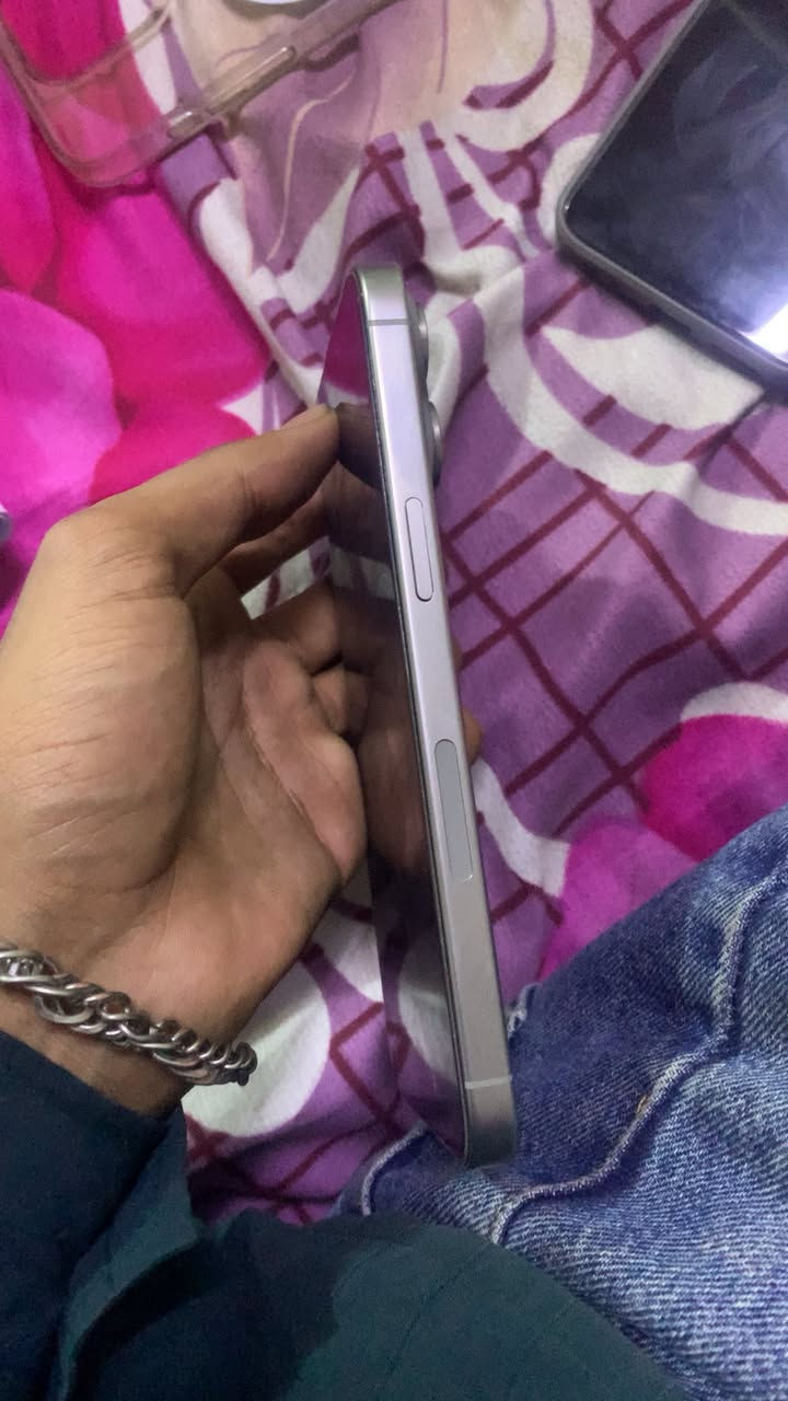ايفون 15 برو ماكس ايسم ذاكره 256 بطاريه 87
اتصال ***********
واتس ***********
السعر مليون و50 وبي مجال بسيط

