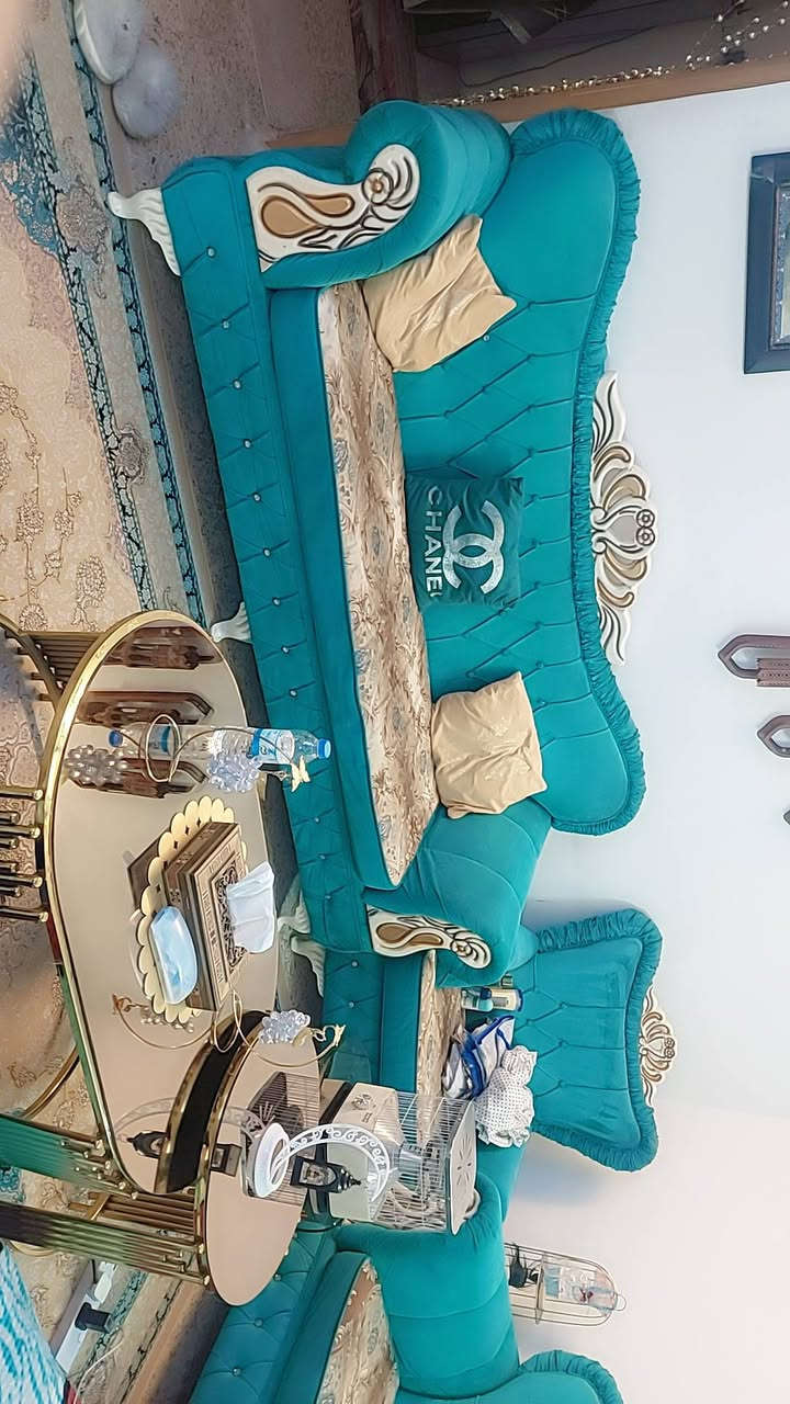 السلام عليكم من رخصة الأدمن تخم قنفات للبيع350الف وبي مجال وتكمه ثگيل وعشر مقاعد ومبرده جديده 100بيه مجال استخدام اسبوع والله غساله جديده استخدام3شهور170بيه مجال وطباخ وقنينةغاز160وبي مجال وثلاجة حجم الكبير جديده استخدام4شهور550جديده وبيه مجال وميز طعام جديد استخدام شهر100بي مجال الاتصال عاالرقم***********
