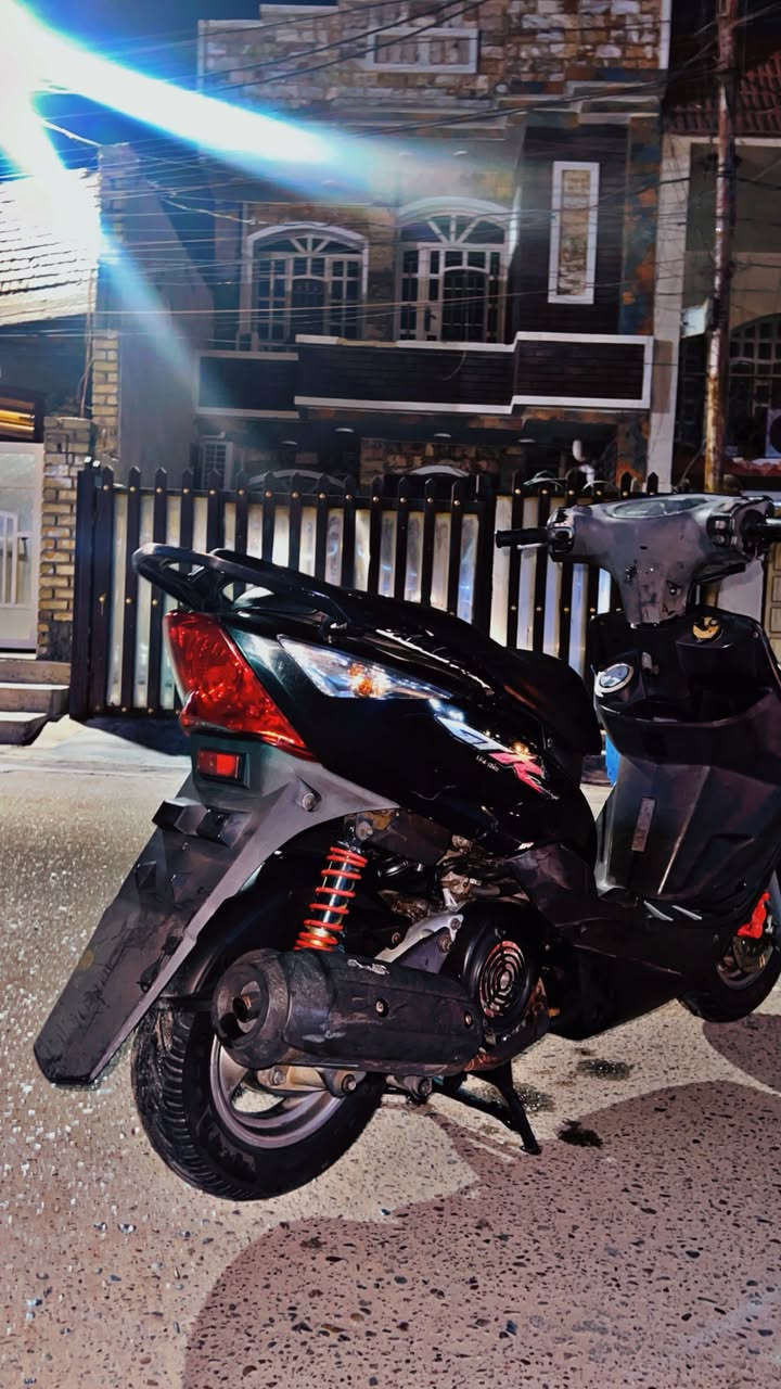 سلام عليكم للبيع دراجه ثعلب جي تي ار دراجه كلشي ما ناقصه دراجه رنبه نضيفه حيل السعر 850 وبيها مجال قليل عنوان موصل حي الامن وره بازيهانه مال قاهره للتواصل ‭0777 398 2536‬
