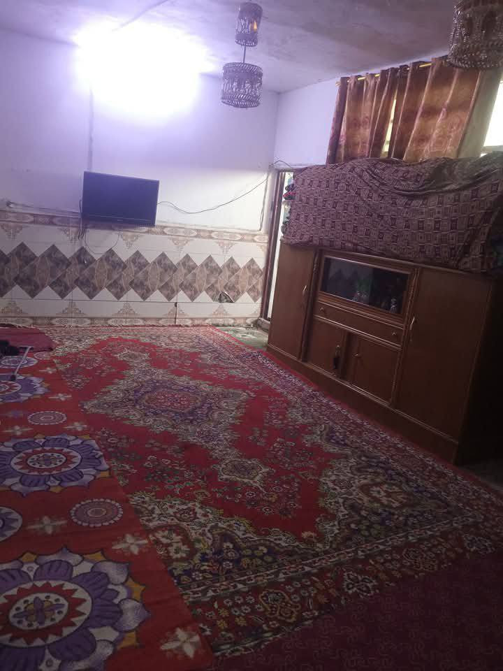 بيت للبيع في العباسيه قريب مدرسه حلوان وقريب عل حولي الجديد مساحه البيت 100م استفسار اكثر عل رقم ‏‪***********‬‏
