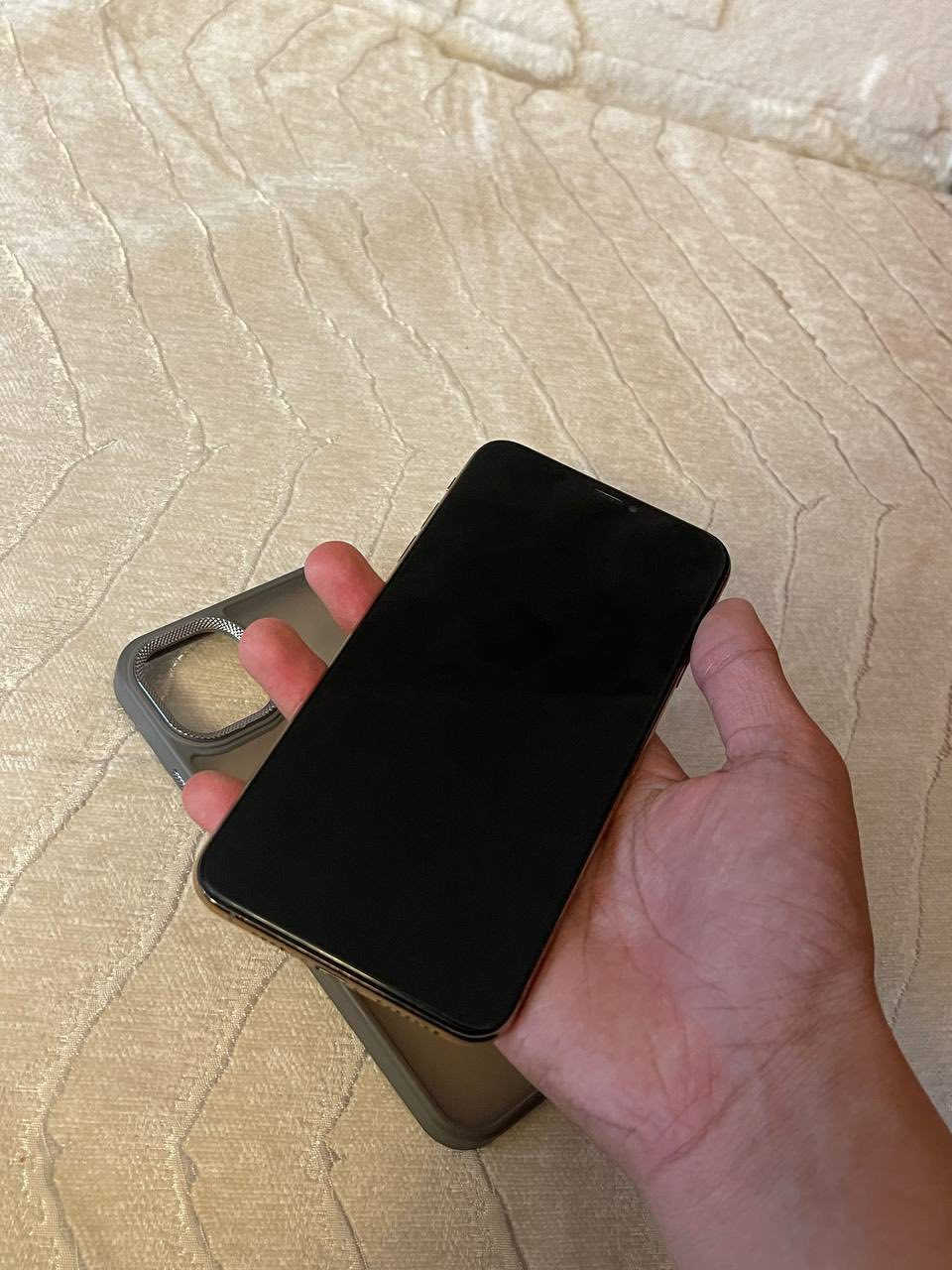 سلام عليكم بيع أو مراوس
اسفون اكس إس ماكس 
ذاكره 256 و بطاريه 100 مبدله اصليه
الجهاز كله شغال و نضيف كلش
بس بطاريه مبدله و ضهر مفطور و فيس ليدي واكف ما اعرف شنو سببه بس يتبرمج و يرجع يشتغل 
الجهاز نضافته 100% 
كله شغال و اي خلل ما بي 
و السعر 175 ألف أو مراوس حسب الرغبه
مكاني بغداد العامريه 
الشراي أو المراوس يراسلني أو يدز طلب


**إذا كنت صاحب هذا الإعلان وتريد حذفه لأي سبب، رجاءا أرسل رسالة إلى الدعم الفني**