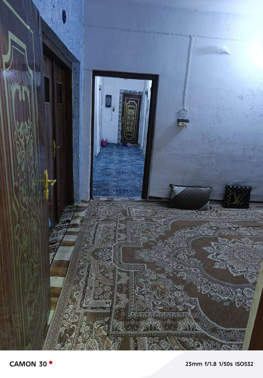 دارللبيع حي النصرالاول قرب مولدة حميد طابوصرف 250م طابقين الاول غرفتين والثاني غرفتين رقم ***********
