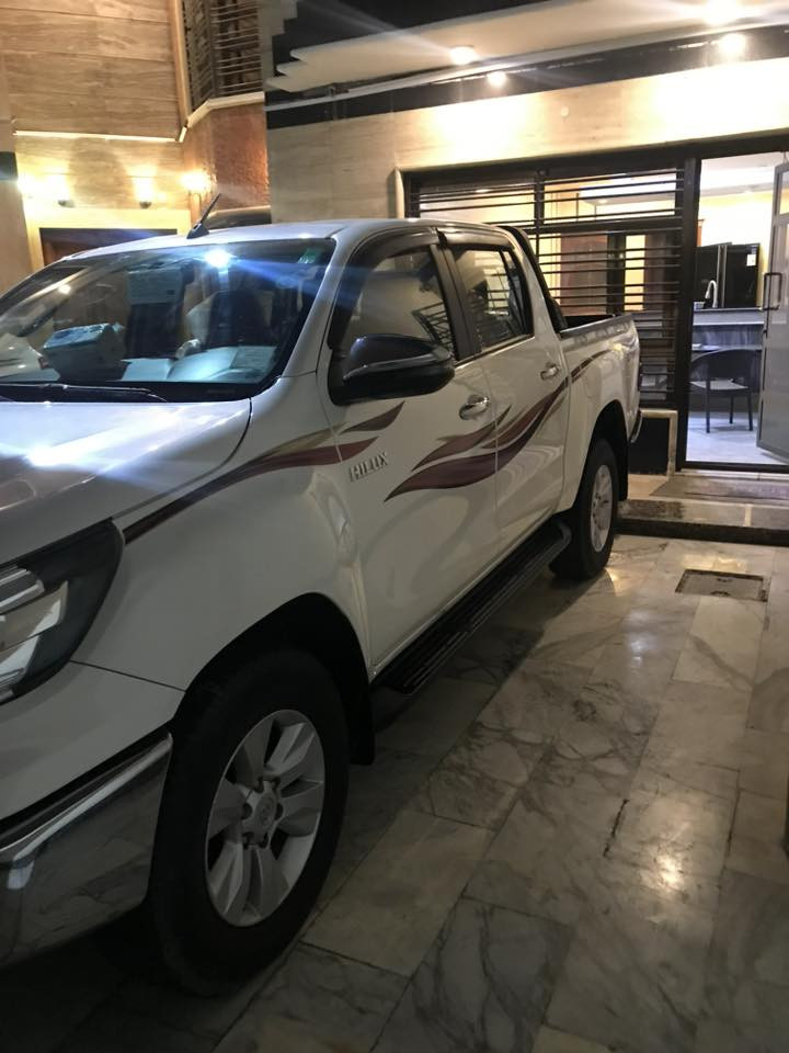 السلام عليكم بيكم للبيع موديل ١٨ كير اوتو مكينه مجفته جاملغ اليمين مبدل ماشيه ٢٠٠ الف  السعر 240 الاستفسار ***********
