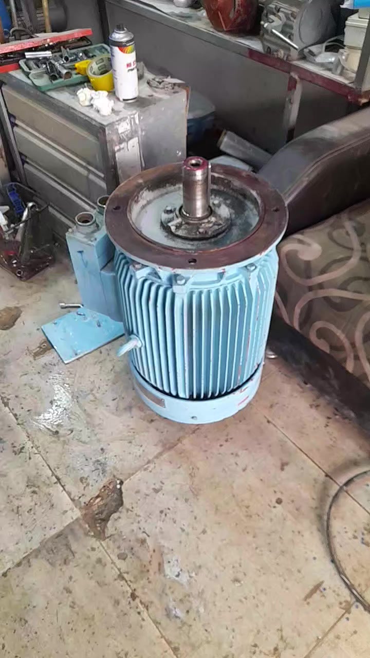 ٤٠ حصان دورة ١٥٠٠ فلنجه سمنس ،،***********
