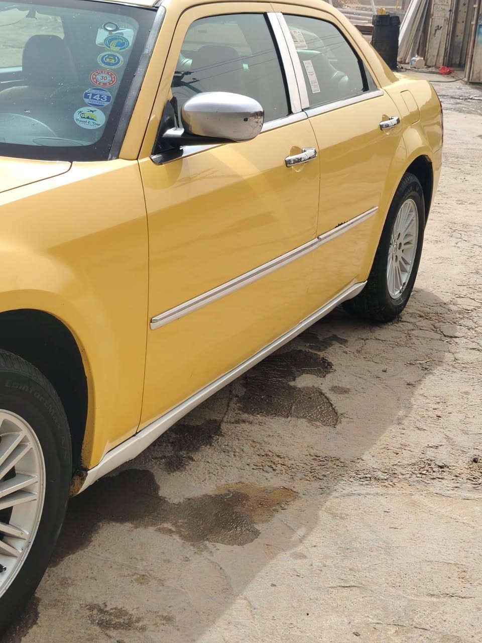 سلام عليكم أوبامه اللبيع مديل 2010أصل بيه جاملغ الأيمن مفتوح ومرجع نفسه مكينه كير وأكسن على شرط كله جديد مبدل ومال كصه سياره بسمي مداور ثاني يوم شرط رقم بابل سياره شوف العين نظافه فول يشهد الله سياره مبنده مانطلع بيه الان موفارغين بيع مستعجل *********** ورقمي بيه وتساب سعر 118وبيه مجال قليل كلاش شراي تعال
