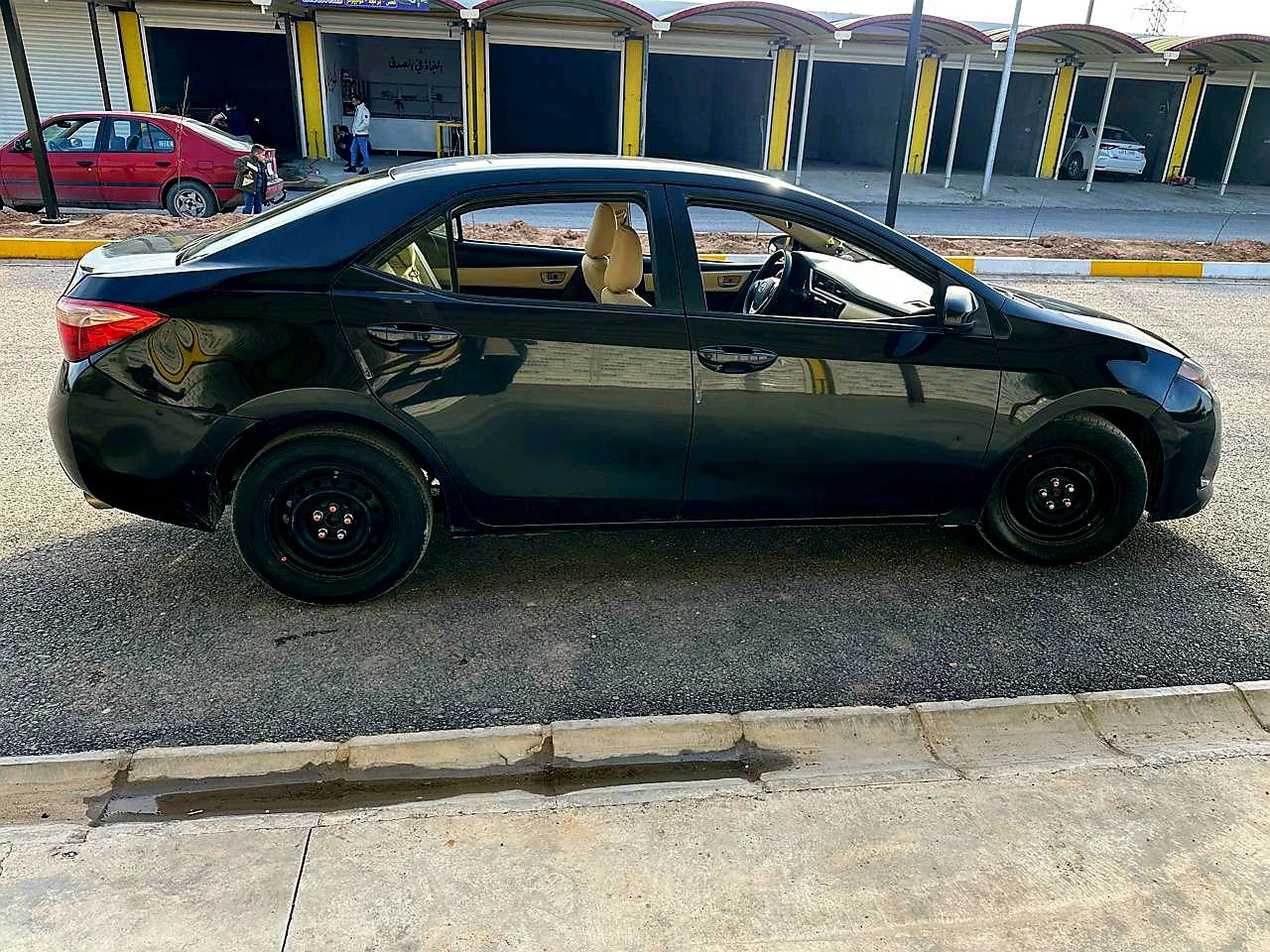 للبيع كورلا 2017
 سعر 122
رقم اربيل 
بسمي تريد تحويل او وكاله
داخل لونين
 بدون ارباك
سنويه ورقم جديد
 ماشي 127 ميل
 بي جاملخ خلف السايق فقط والباب توحيد لون 
سياره داخله عراق كلين اهنا انطخت
رقم شاصي 2T1BURHE3HC782572

***********